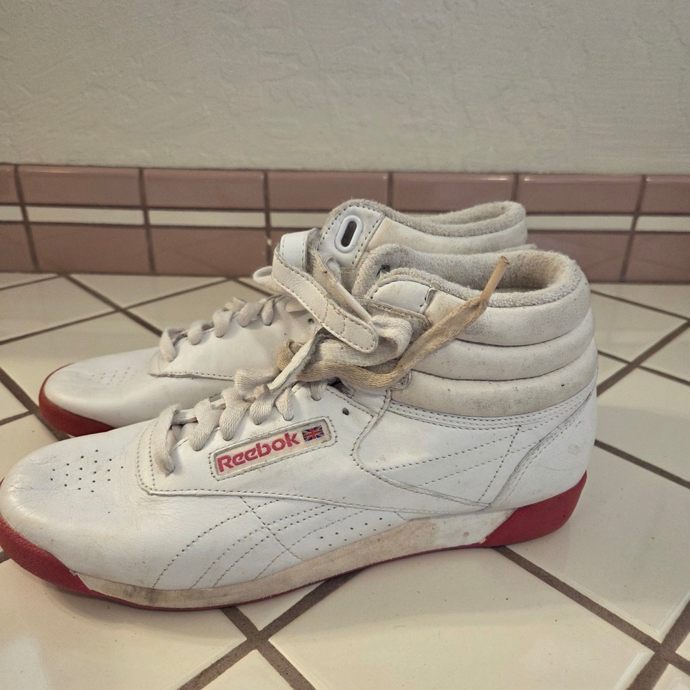 Reebok Freestyle Hi Womens 9 White Red High Top Leather Sneakers RB 501 Vintage
